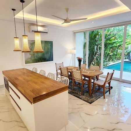 Villa Vana, Sitara Villa Group 塞米亚克 外观 照片