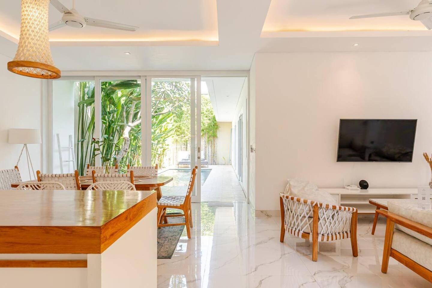 Villa Vana, Sitara Villa Group 塞米亚克 外观 照片